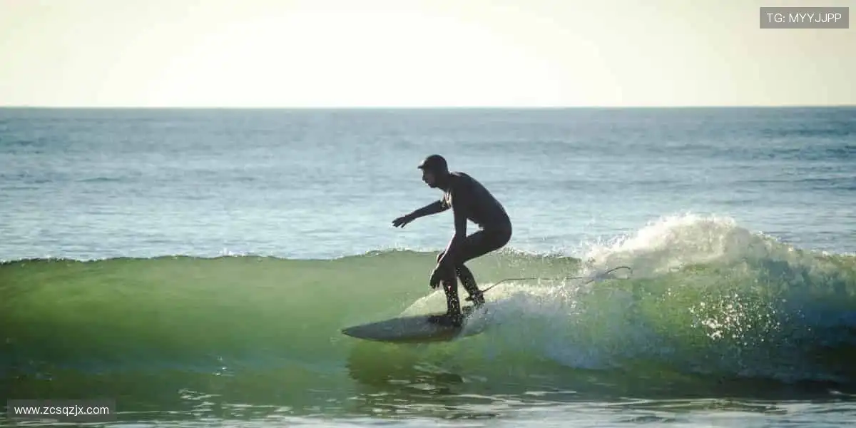 🎮用潮流诠释热爱，周边产品让运动精神融入生活！